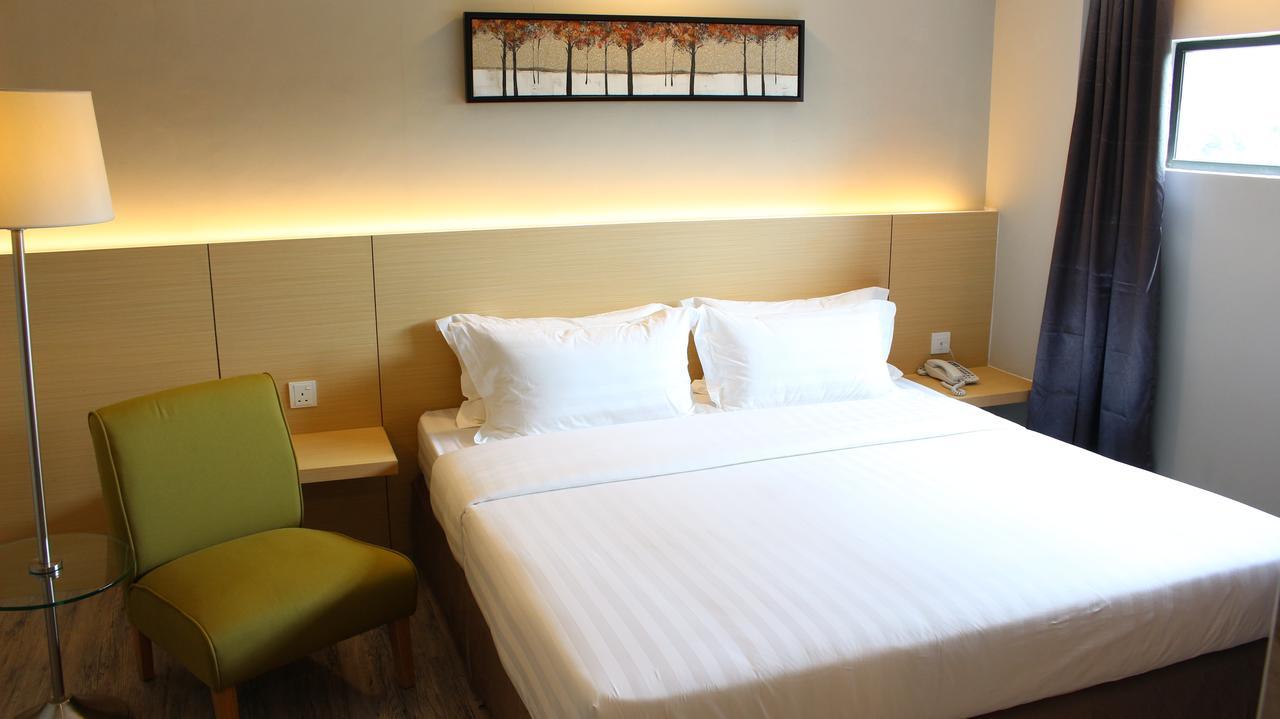 Zen Boutique Hotel Ulu Tiram Exterior foto